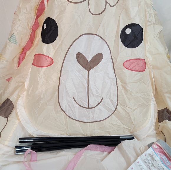 IZZIE THE LLAMA KIDS' CAMPING TENT no stakes included - Picture 5 of 6